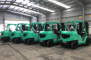 (Tiếng Việt) Cho Thuê Xe Nâng Tại Bình Dương Uy Tín, Chất Lượng